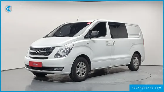HYUNDAI STAREX 5-SEATER VAN