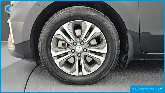 KIA CARNIVAL 9-SEATER LUXURY
