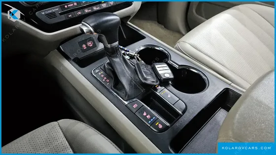 KIA CARNIVAL 9-SEATER LUXURY