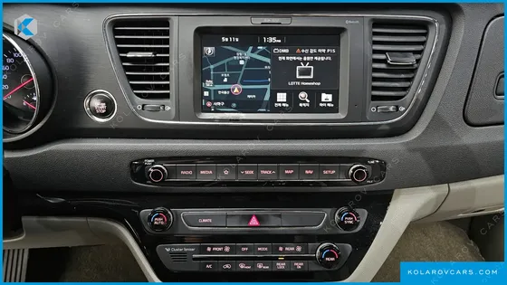 KIA CARNIVAL 9-SEATER LUXURY