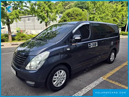 HYUNDAI STAREX 5-SEATER VAN