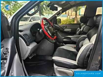 HYUNDAI STAREX 5-SEATER VAN