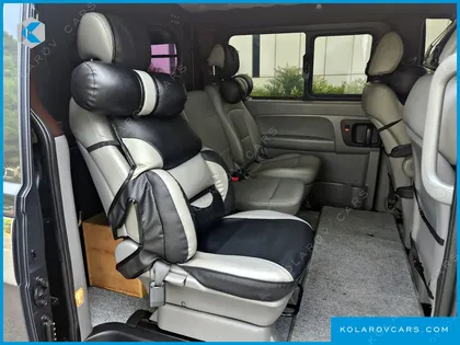 HYUNDAI STAREX 5-SEATER VAN