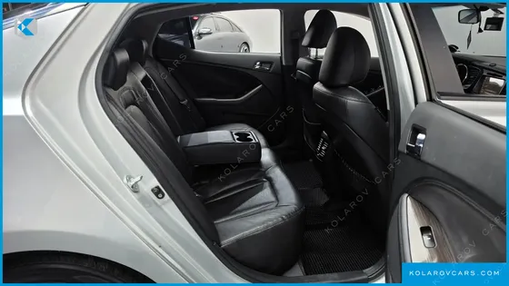 KIA K5 2.0 DELUXE