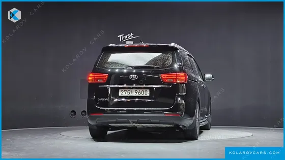KIA CARNIVAL 11-SEATER PRESTIGE