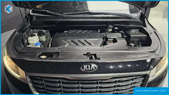 KIA CARNIVAL 11-SEATER PRESTIGE