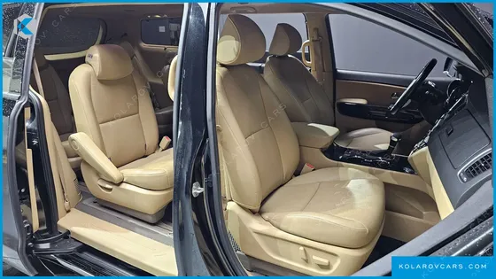KIA CARNIVAL 11-SEATER PRESTIGE