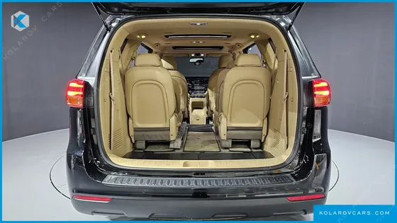 KIA CARNIVAL 11-SEATER PRESTIGE