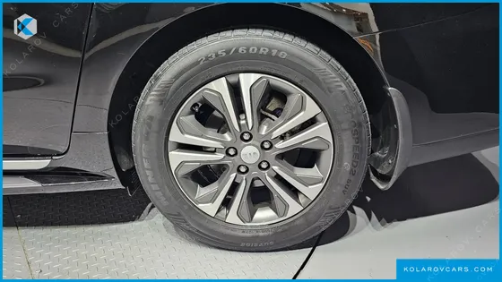 KIA CARNIVAL 11-SEATER PRESTIGE