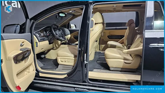 KIA CARNIVAL 11-SEATER PRESTIGE