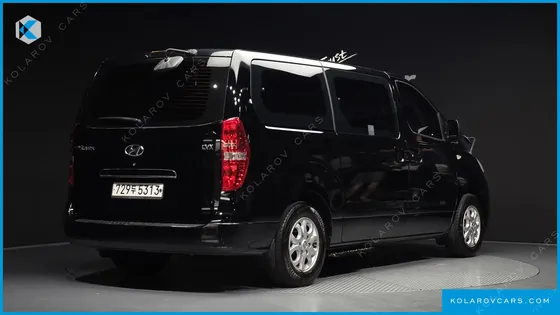 HYUNDAI STAREX 12-SEATER WAGON