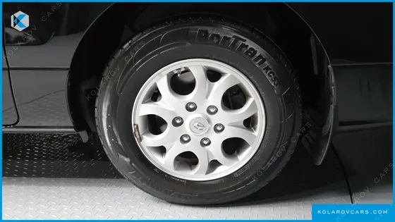 HYUNDAI STAREX 12-SEATER WAGON