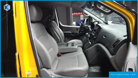 HYUNDAI STAREX 12-SEATER WAGON