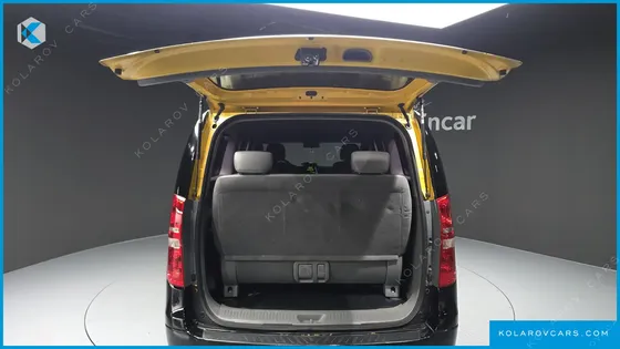 HYUNDAI STAREX 12-SEATER WAGON