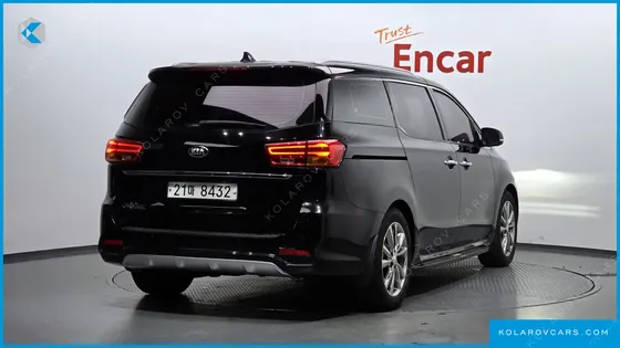 KIA CARNIVAL 9-SEATER NOBLESSE SPECIAL