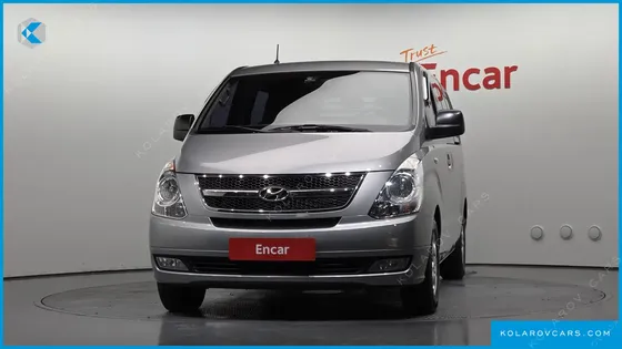 HYUNDAI STAREX 5-SEATER VAN