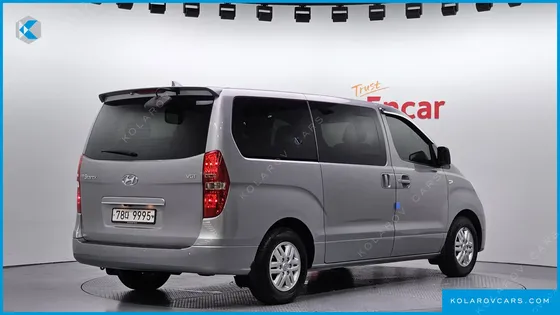 HYUNDAI STAREX 12-SEATER WAGON