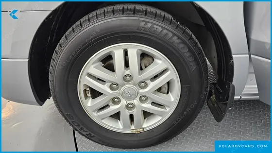 HYUNDAI STAREX 12-SEATER WAGON