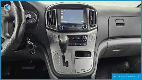 HYUNDAI STAREX 12-SEATER WAGON