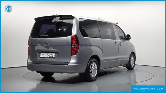 HYUNDAI STAREX 11-SEATER WAGON