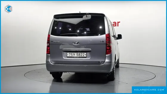 HYUNDAI STAREX 11-SEATER WAGON