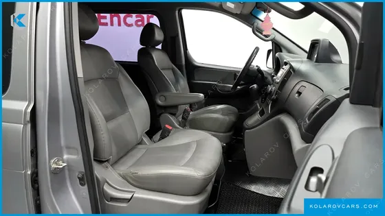 HYUNDAI STAREX 11-SEATER WAGON