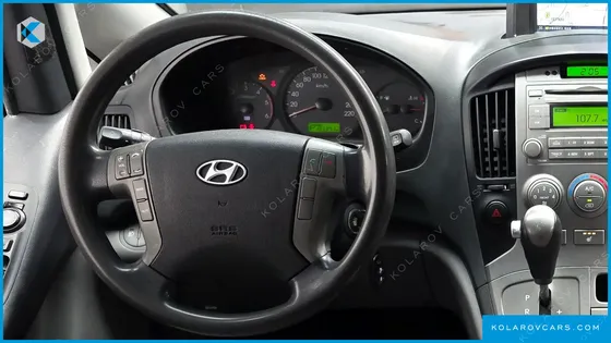 HYUNDAI STAREX 11-SEATER WAGON
