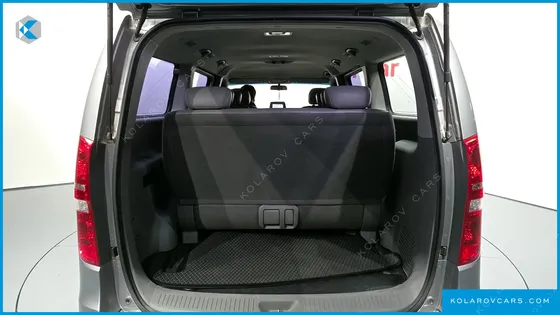 HYUNDAI STAREX 11-SEATER WAGON