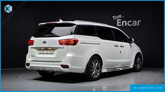 KIA CARNIVAL 9-SEATER NOBLESSE