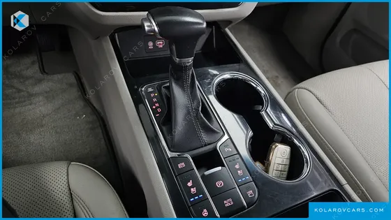 KIA CARNIVAL 9-SEATER NOBLESSE