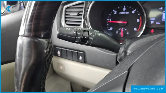 KIA CARNIVAL 9-SEATER NOBLESSE