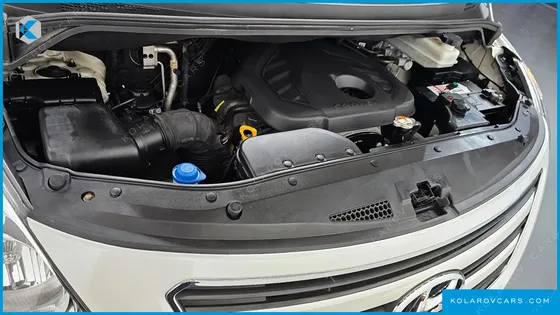 HYUNDAI STAREX 11-SEATER WAGON