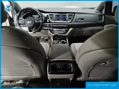 KIA CARNIVAL 7-SEATER LIMOUSINE