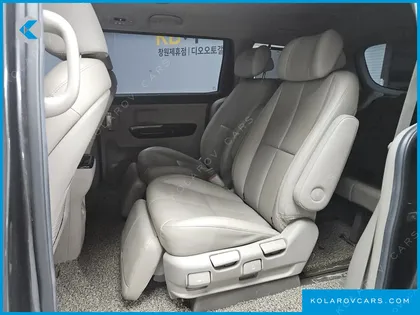 KIA CARNIVAL 7-SEATER LIMOUSINE