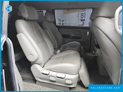 KIA CARNIVAL 7-SEATER LIMOUSINE