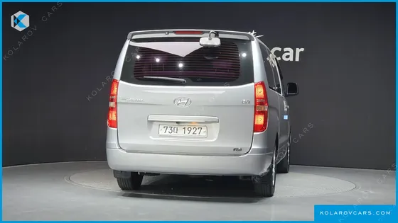 HYUNDAI STAREX 11-SEATER WAGON