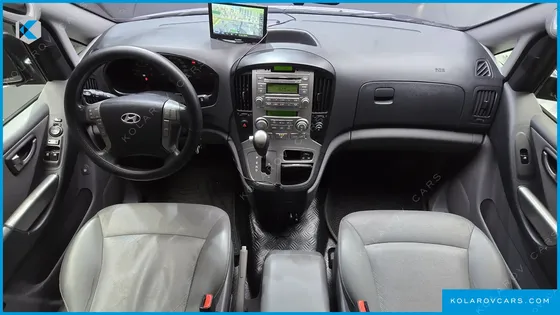 HYUNDAI STAREX 11-SEATER WAGON