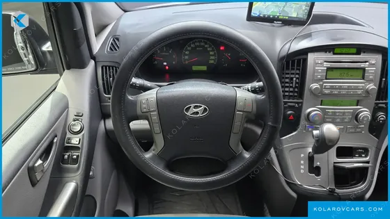 HYUNDAI STAREX 11-SEATER WAGON