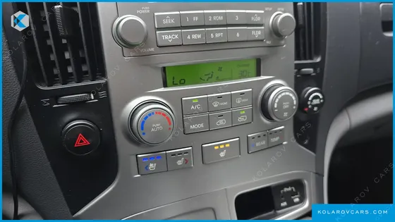 HYUNDAI STAREX 11-SEATER WAGON