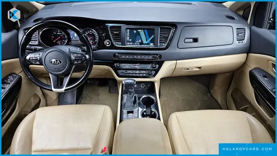 KIA CARNIVAL 9-SEATER PRSTIGE