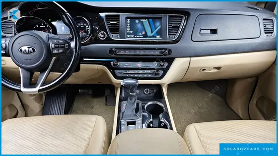 KIA CARNIVAL 9-SEATER PRSTIGE