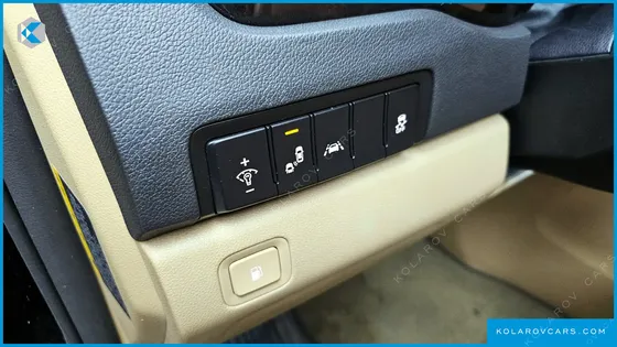 KIA CARNIVAL 9-SEATER PRSTIGE