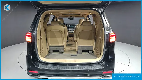 KIA CARNIVAL 9-SEATER PRSTIGE