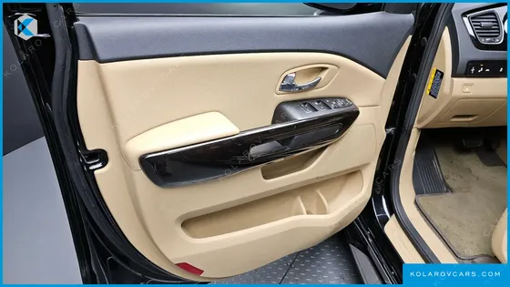 KIA CARNIVAL 9-SEATER PRSTIGE
