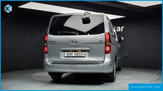 HYUNDAI STAREX 3-SEATER VAN