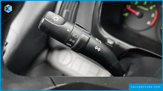 HYUNDAI STAREX 3-SEATER VAN