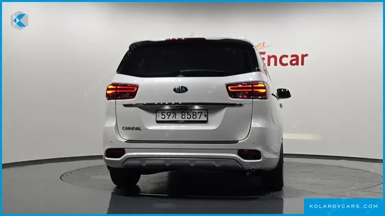 KIA CARNIVAL 9-SEATER NOBLESSE SPECIAL