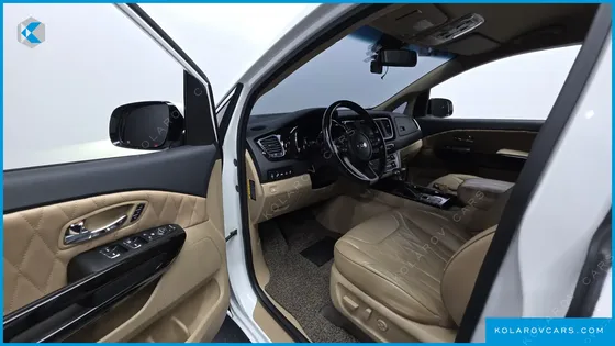 KIA CARNIVAL 9-SEATER NOBLESSE SPECIAL