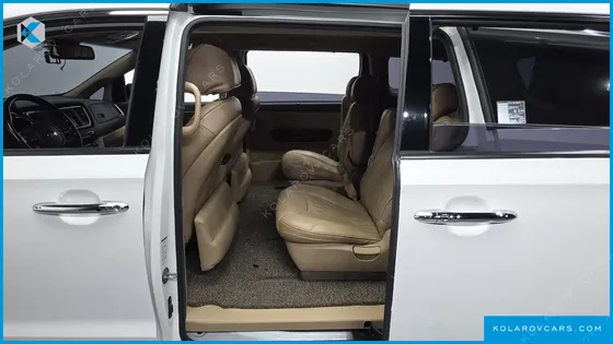 KIA CARNIVAL 9-SEATER NOBLESSE SPECIAL