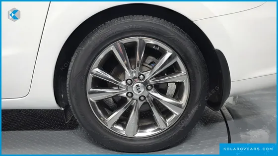 KIA CARNIVAL 9-SEATER NOBLESSE SPECIAL